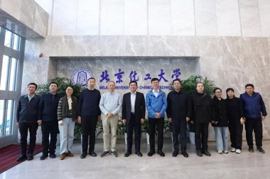 Ua mālama ke Kulanui ʻo Beijing o ka ʻenehana kemika i ka ʻAha Hoʻohanohano no ka Jwell Machinery Special Scholarship a me ka hāʻawi ʻana i nā lako extrusion